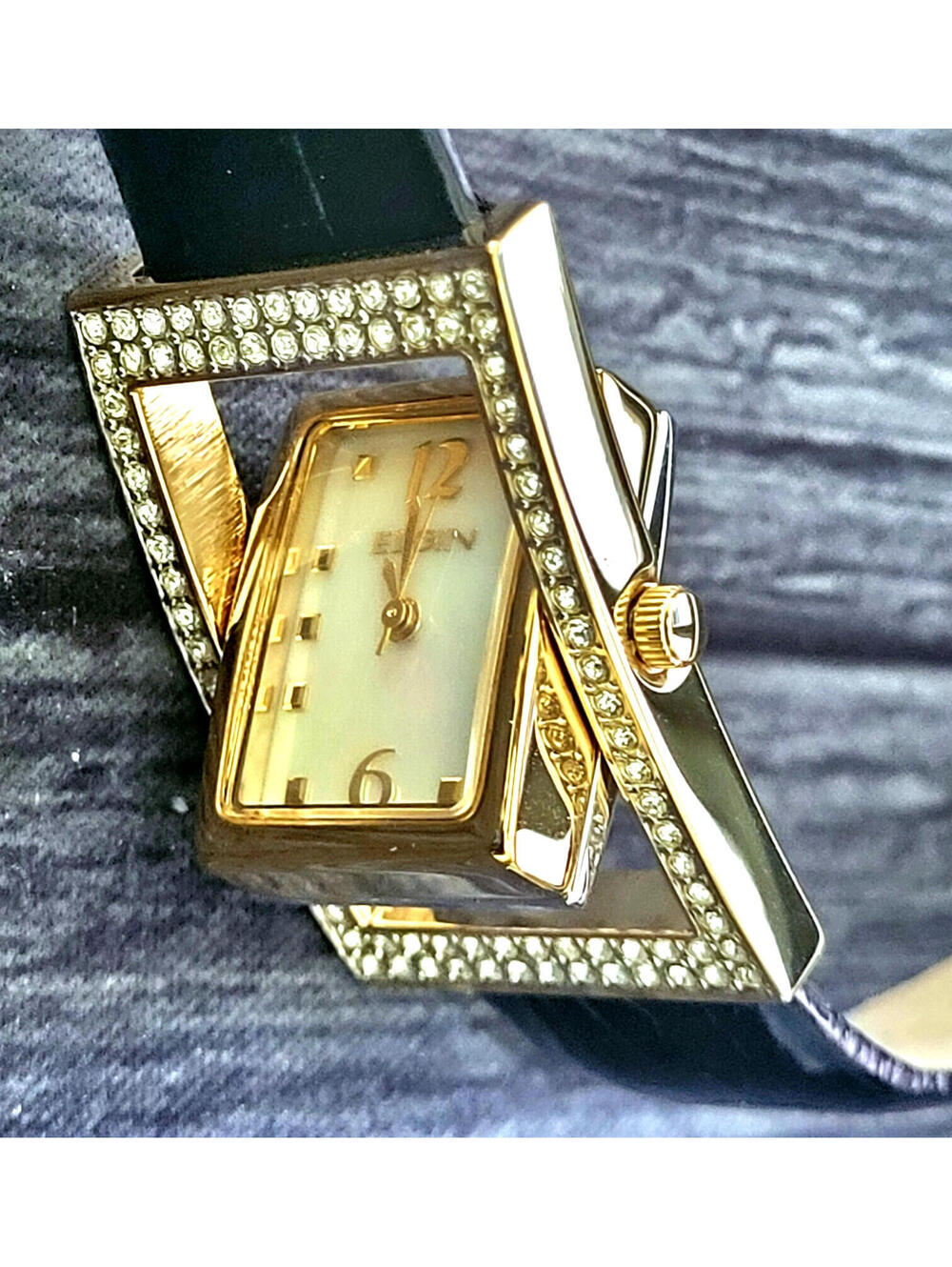 Very Rare Elgin Womans Watch Flip MOP Dial Watch New In Box